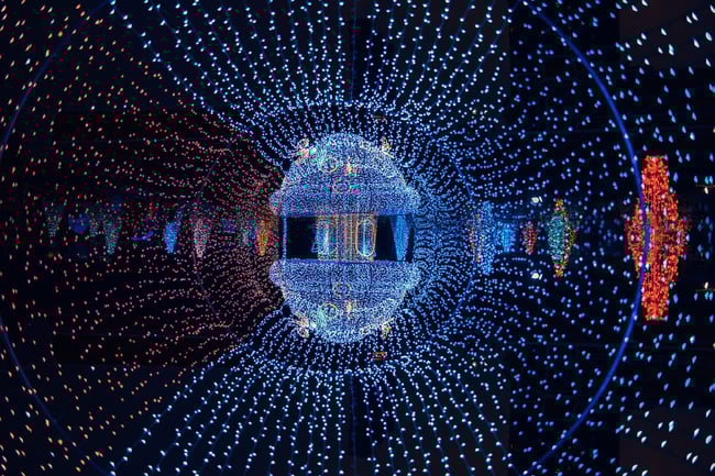 the-tunnel-of-bokeh-lighting-2024-12-04-19-31-59-utc